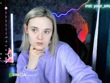 Your-small-bunny  live sex cam