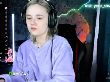 Your-small-bunny  live sex cam