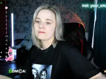Your-small-bunny  live sex cam