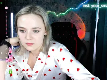 Your-small-bunny  live sex cam