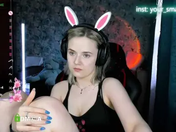 Your-small-bunny  live sex cam