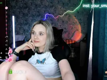 Your-small-bunny  live sex cam