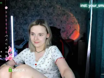 Your-small-bunny  live sex cam