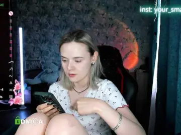Your-small-bunny  live sex cam