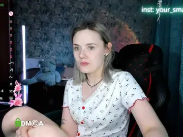 Your-small-bunny  live sex cam