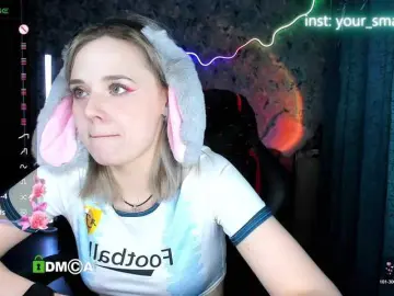 Your-small-bunny  live sex cam