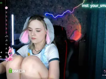 Your-small-bunny  live sex cam