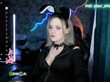 Your-small-bunny  live sex cam