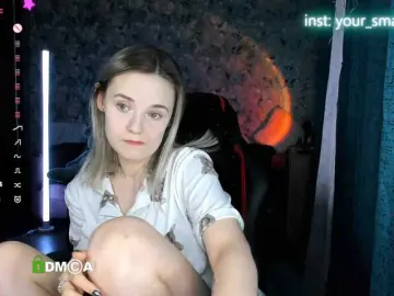 Your-small-bunny  live sex cam
