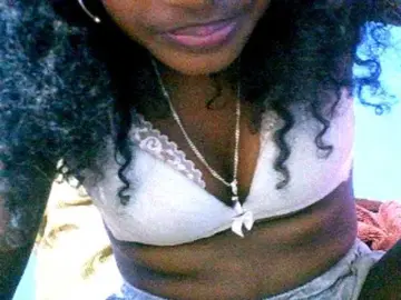 Claudia9  live sex cam