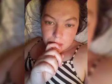 Juliamad  live sex cam