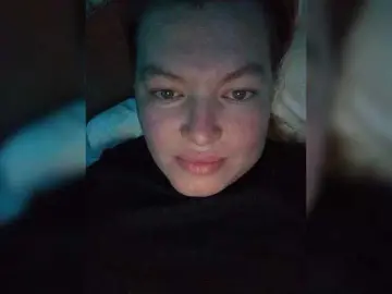 Juliamad  live sex cam