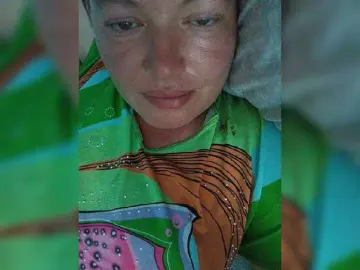 Juliamad  live sex cam