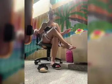 PadThai  live sex cam