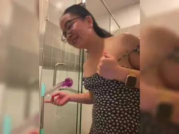 PadThai  live sex cam