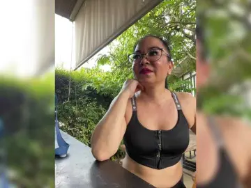 PadThai  live sex cam