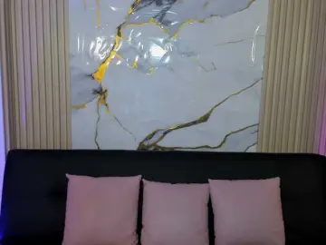 Siena-Tay  live sex cam