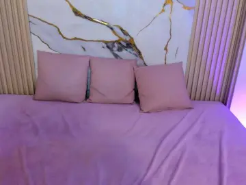 Siena-Tay  live sex cam