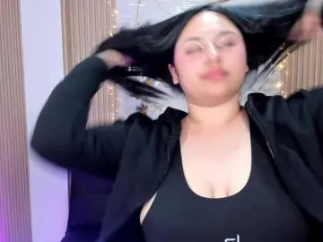 Siena-Tay  live sex cam