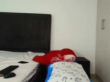 Tasty-titties  live sex cam