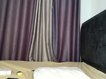 Tasty-titties  live sex cam