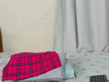 Tasty-titties  live sex cam
