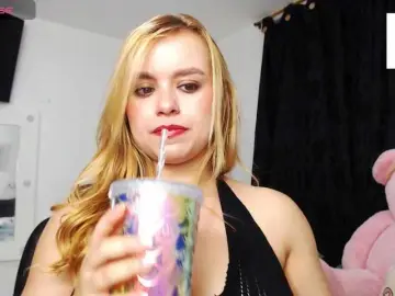 Isabella-77  live sex cam