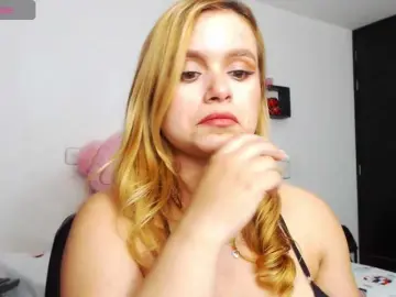 Isabella-77  live sex cam