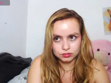 Isabella-77  live sex cam