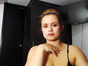 Isabella-77  live sex cam