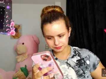 Isabella-77  live sex cam