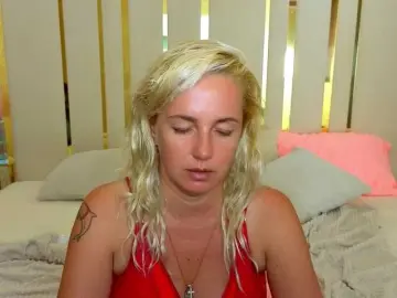AlaskaSia  live sex cam