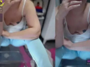 Bisexyeliz35  live sex cam