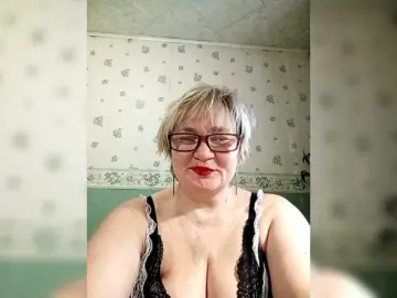 HelenaGloss  live sex cam
