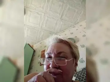 HelenaGloss  live sex cam