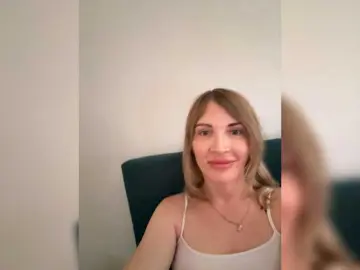 Katniss-Everdeen  live sex cam