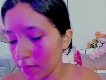 Realdoncella  live sex cam