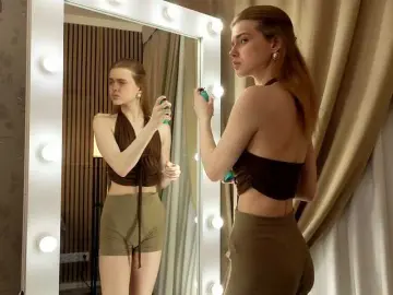 Wtffox  live sex cam