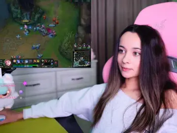JuicyAngel  live sex cam