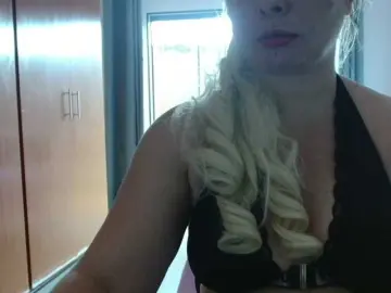 Jussara-Milf  live sex cam