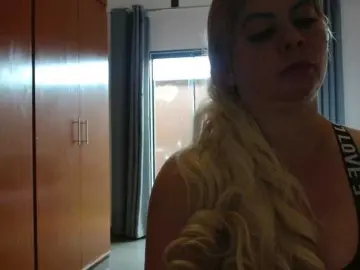 Jussara-Milf  live sex cam
