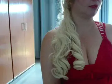 Jussara-Milf  live sex cam