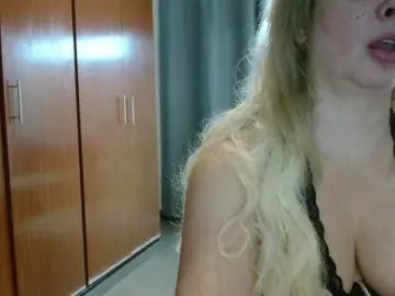 Jussara-Milf  live sex cam