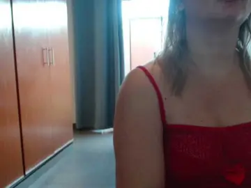 Jussara-Milf  live sex cam