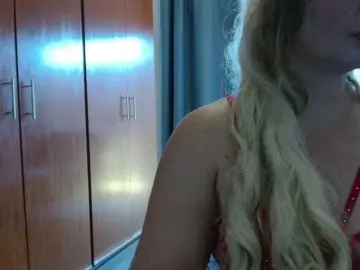 Jussara-Milf  live sex cam