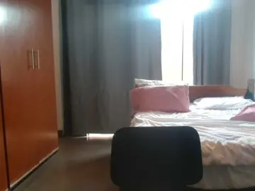 Jussara-Milf  live sex cam