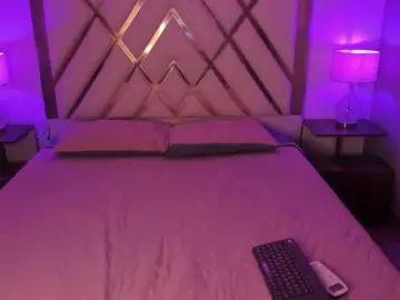 LiizJones  live sex cam