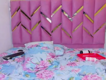 Matureandhorny  live sex cam