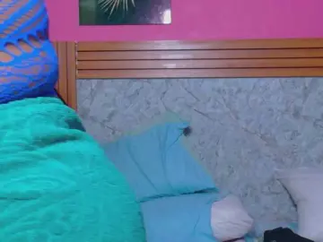 Matureandhorny  live sex cam