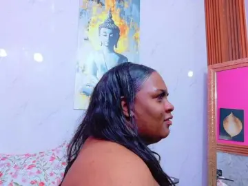Matureandhorny  live sex cam